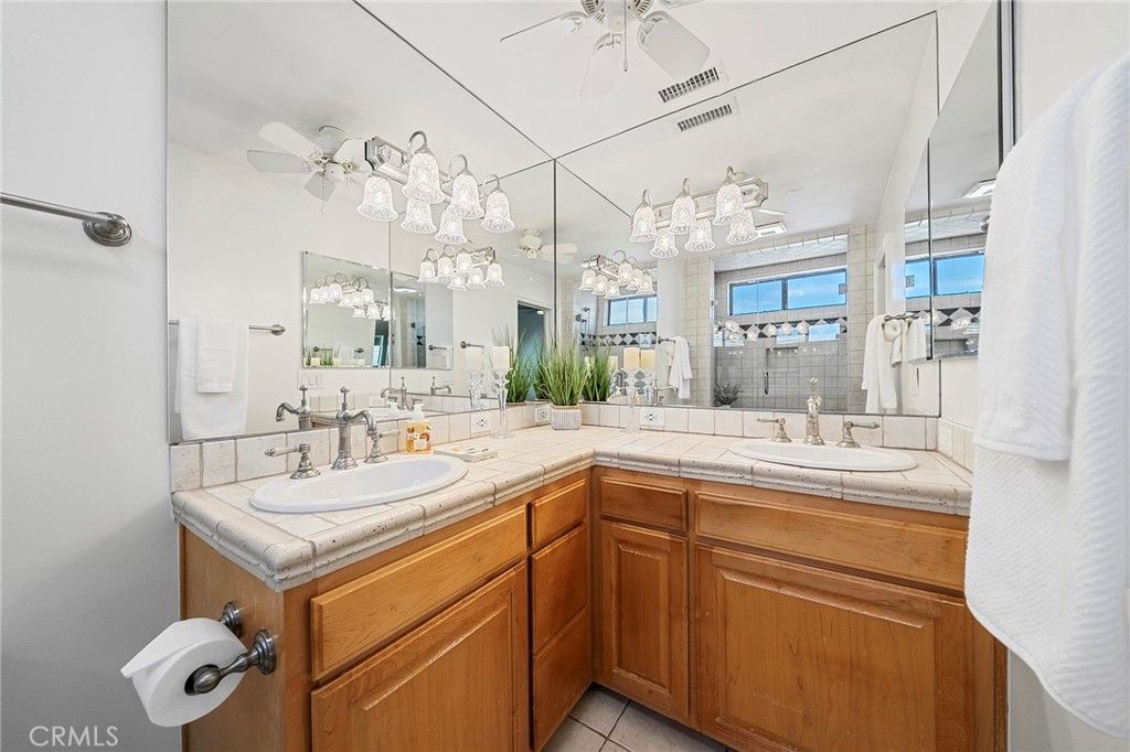 Image 3 of property listing at 4277 Las Virgenes, Calabasas, CA 91302
