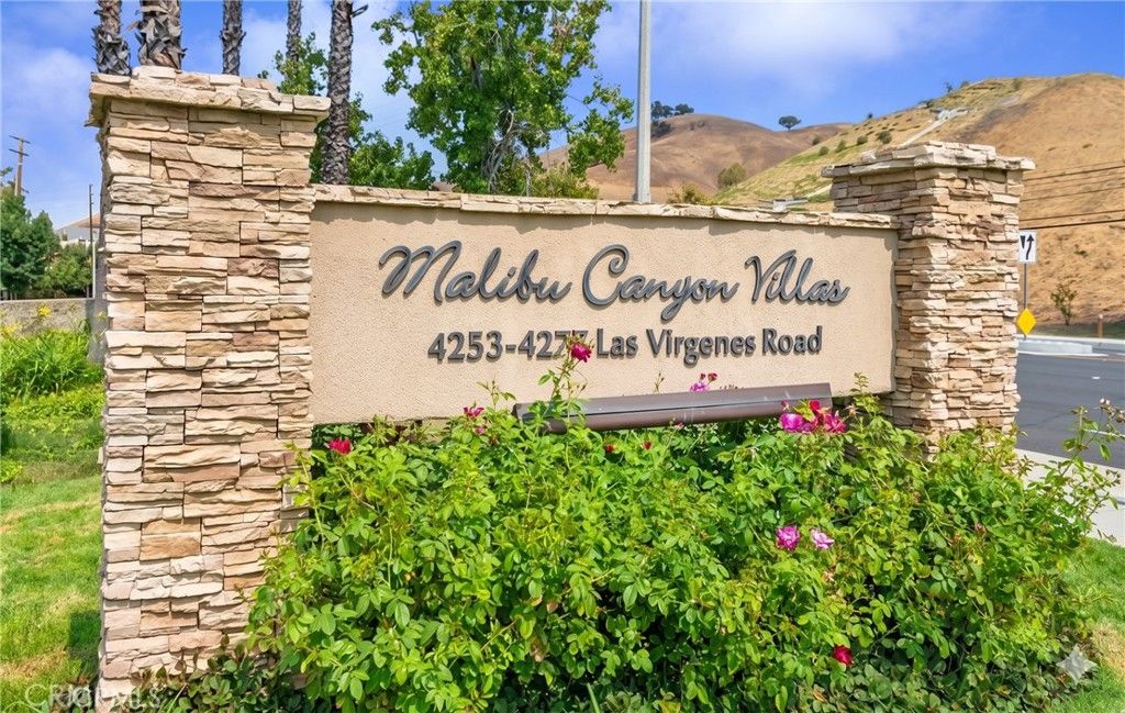 Image 5 of property listing at 4277 Las Virgenes, Calabasas, CA 91302
