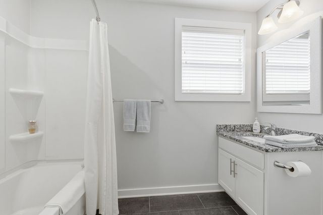 235 Augusta Ave, Pleasant View, TN 37146