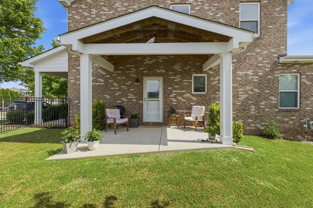 235 Augusta Ave, Pleasant View, TN 37146