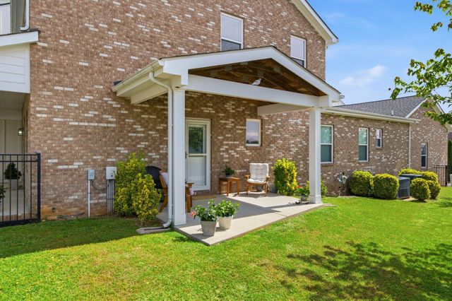 235 Augusta Ave, Pleasant View, TN 37146