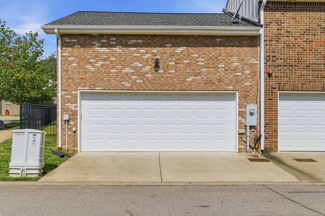 235 Augusta Ave, Pleasant View, TN 37146
