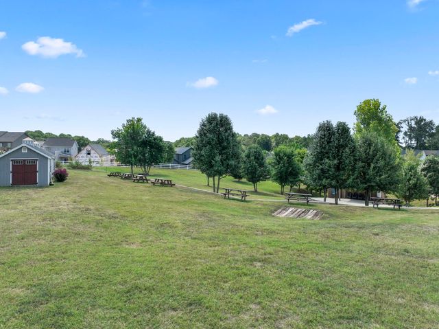 235 Augusta Ave, Pleasant View, TN 37146