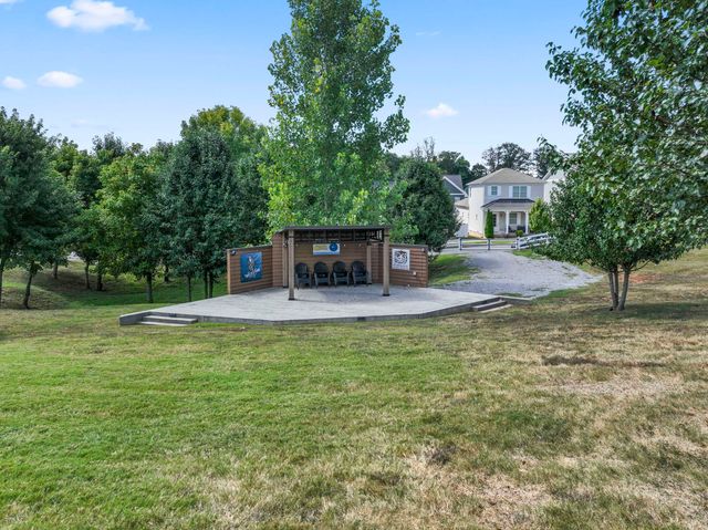 235 Augusta Ave, Pleasant View, TN 37146