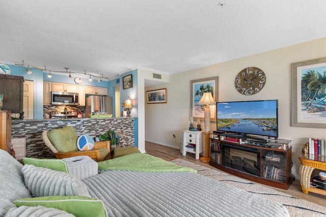 4445 Kingsport Rd Unit 101, Little River, SC 29566