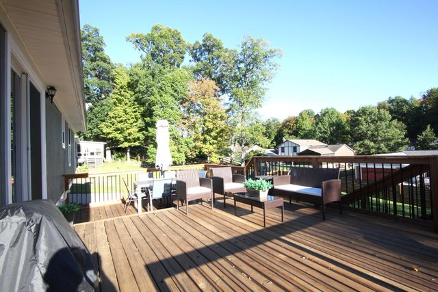 733 Bonnie Lane, Taylor Mill, KY 41015