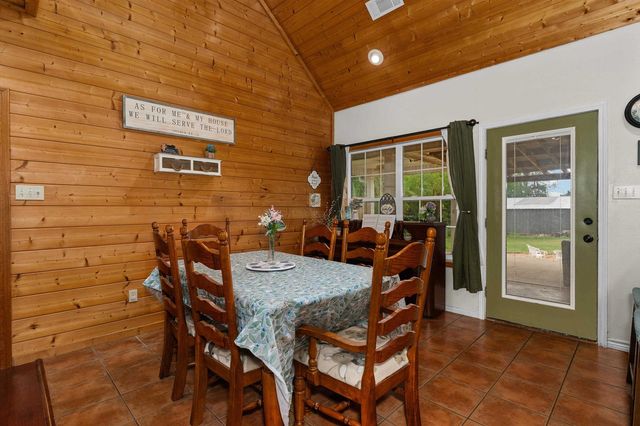 3166 County Road 232, Henderson, TX 75652