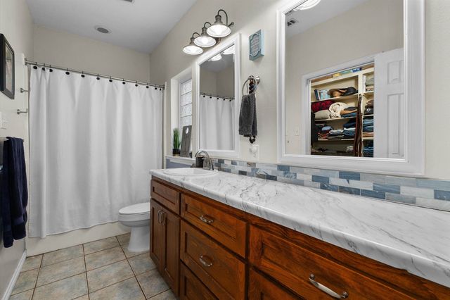 3166 County Road 232, Henderson, TX 75652