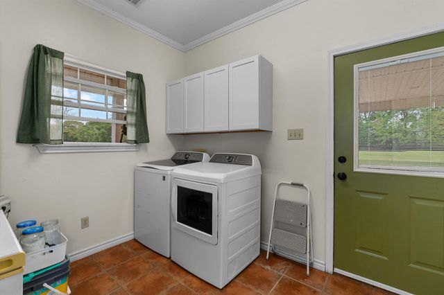 3166 County Road 232, Henderson, TX 75652