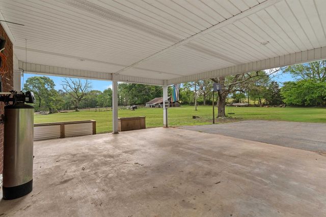 3166 County Road 232, Henderson, TX 75652