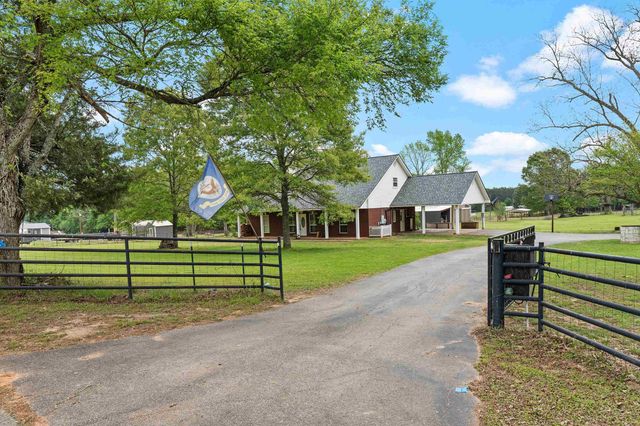 3166 County Road 232, Henderson, TX 75652