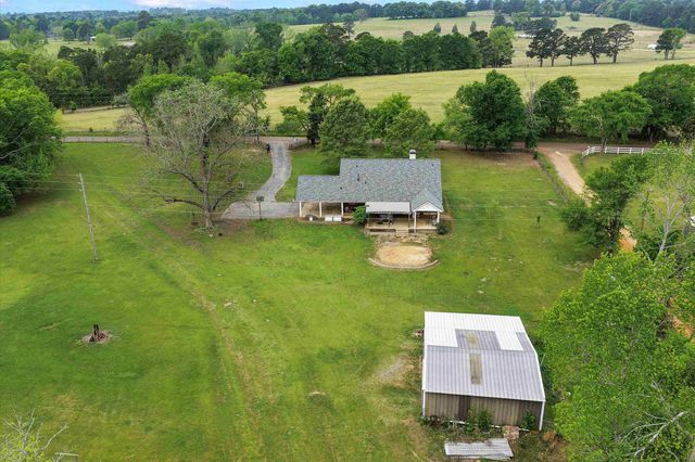 3166 County Road 232, Henderson, TX 75652