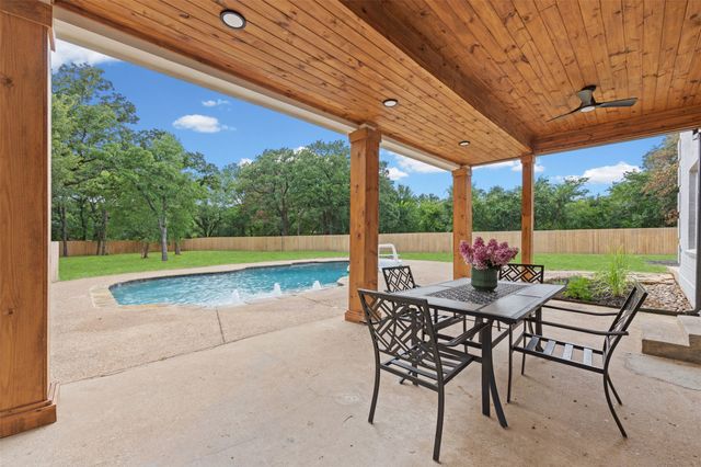 5860 Newt Patterson Road, Mansfield, TX 76063