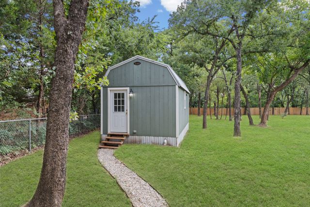 5860 Newt Patterson Road, Mansfield, TX 76063
