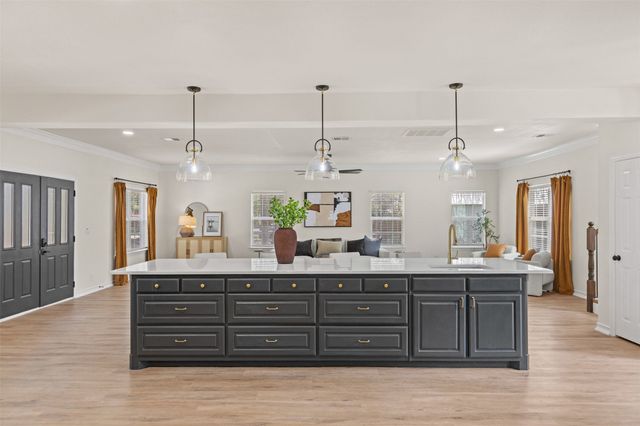 5860 Newt Patterson Road, Mansfield, TX 76063