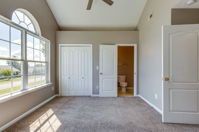 1013 Sky Valley Trl, Smyrna, TN 37167