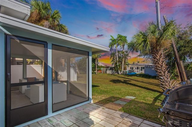 442 62ND STREET, Holmes Beach, FL 34217