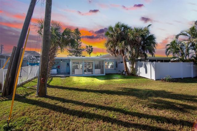 442 62ND STREET, Holmes Beach, FL 34217