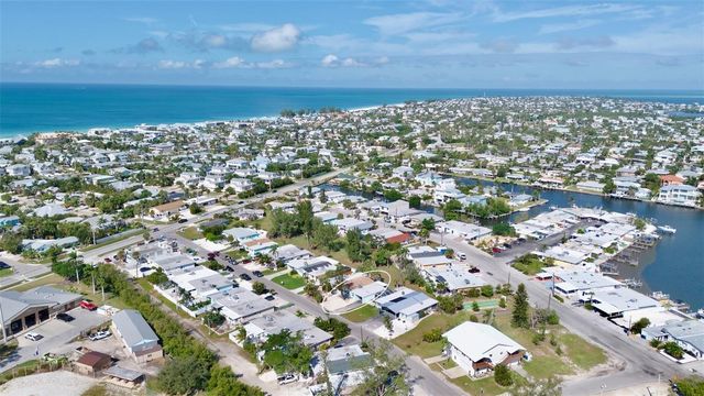 442 62ND STREET, Holmes Beach, FL 34217