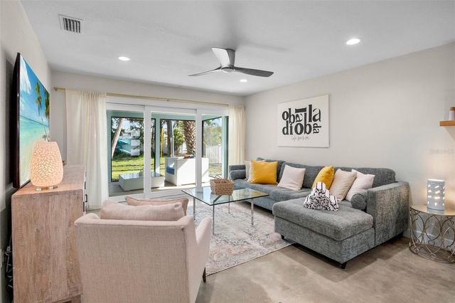 442 62ND STREET, Holmes Beach, FL 34217