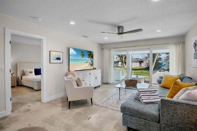 442 62ND STREET, Holmes Beach, FL 34217