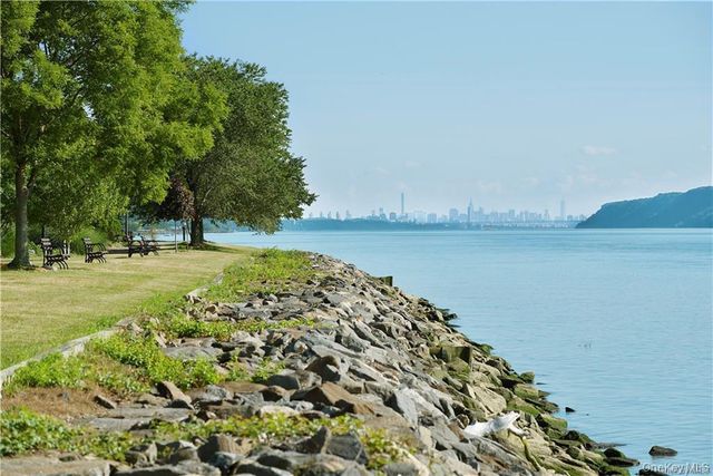 140 N Broadway R-4, Irvington, NY 10533