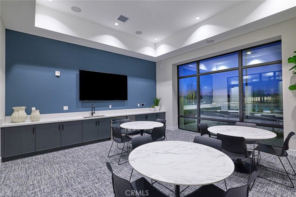 Image 11 of property listing at 12777 Bolsa Drive, Eastvale, CA 92880