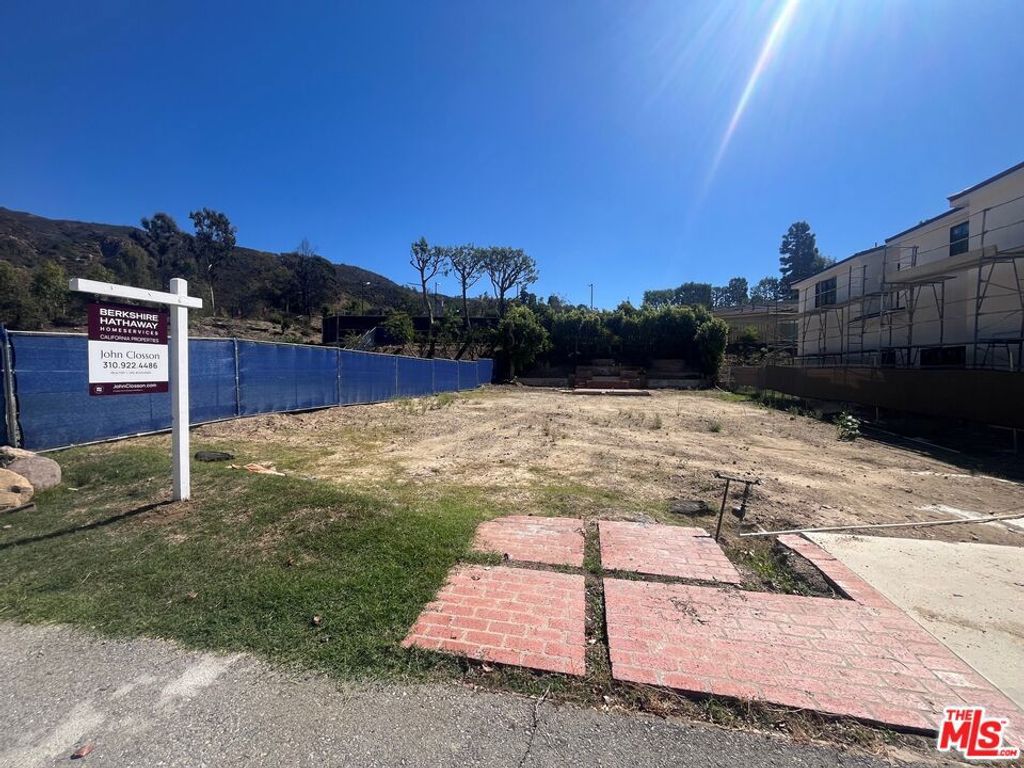 17241 Avenida De La Herradura, Pacific Palisades, CA 90272 — photo 5