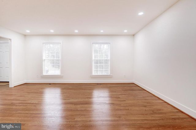 9704 HALL RD, Potomac, MD 20854