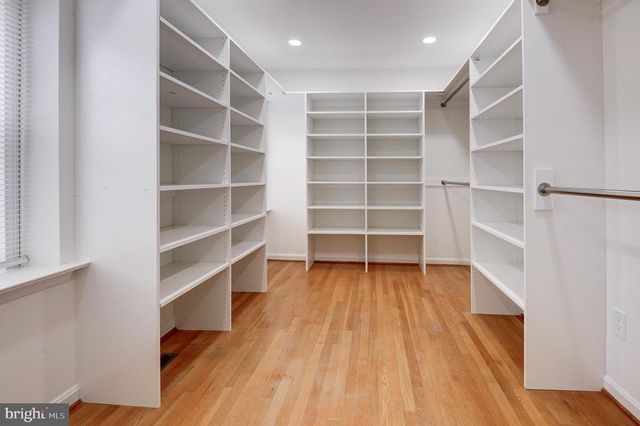 9704 HALL RD, Potomac, MD 20854