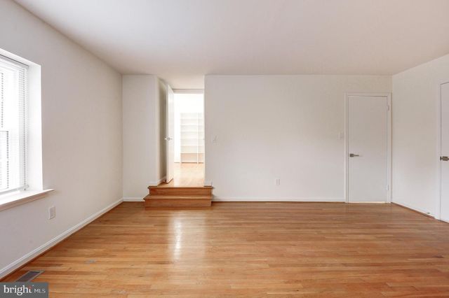 9704 HALL RD, Potomac, MD 20854