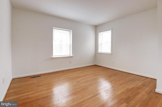 9704 HALL RD, Potomac, MD 20854