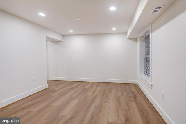 9704 HALL RD, Potomac, MD 20854