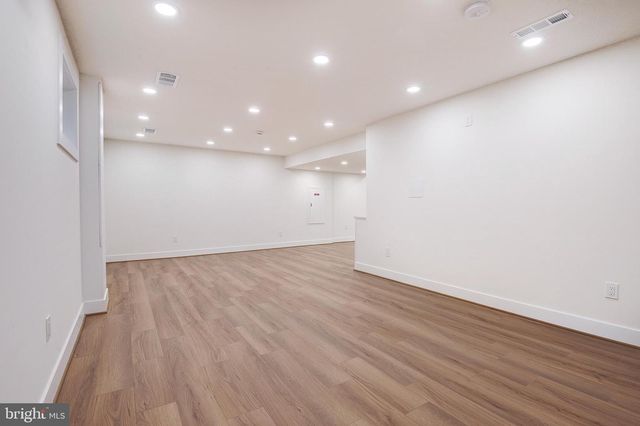 9704 HALL RD, Potomac, MD 20854