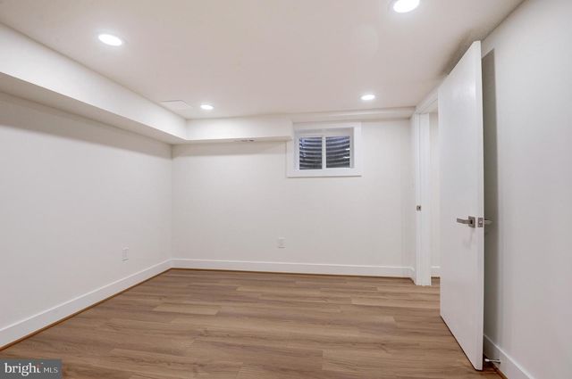 9704 HALL RD, Potomac, MD 20854