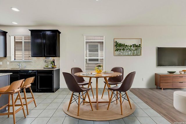 322 Walnut Crest, Selma, TX 78154