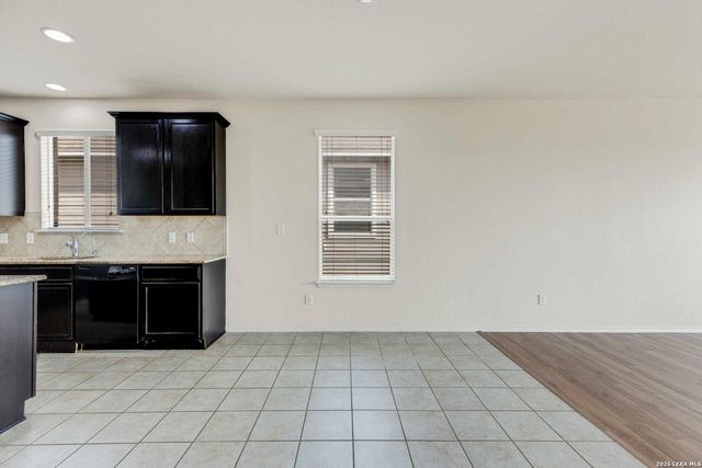 322 Walnut Crest, Selma, TX 78154