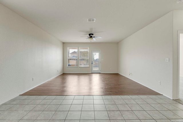 322 Walnut Crest, Selma, TX 78154