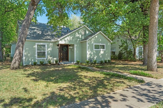 3409 Clary Avenue, Fort Worth, TX 76111