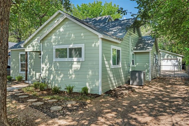 3409 Clary Avenue, Fort Worth, TX 76111