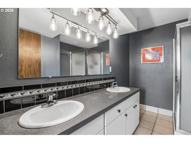 10015 Nw 17TH Ave, Vancouver, WA 98685