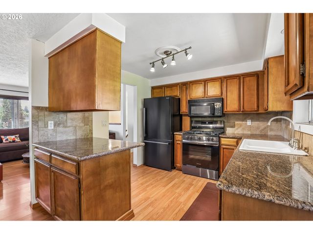 10015 Nw 17TH Ave, Vancouver, WA 98685