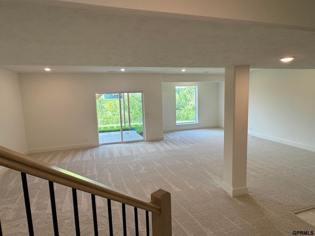 12667 Cooper Street, Papillion, NE 68138