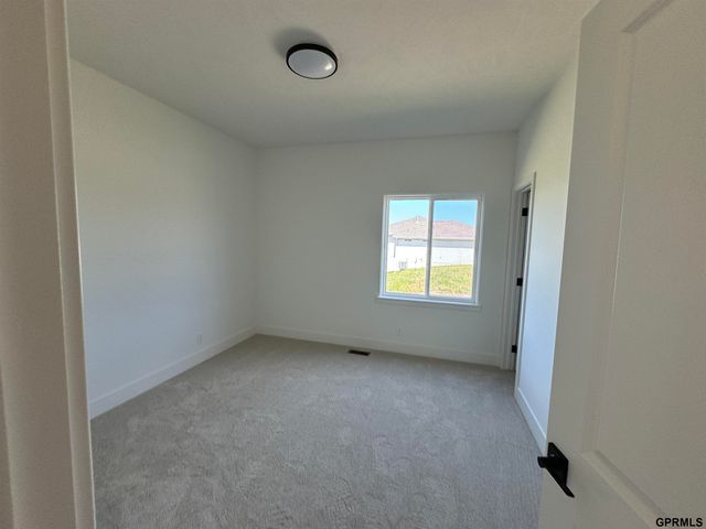 12667 Cooper Street, Papillion, NE 68138