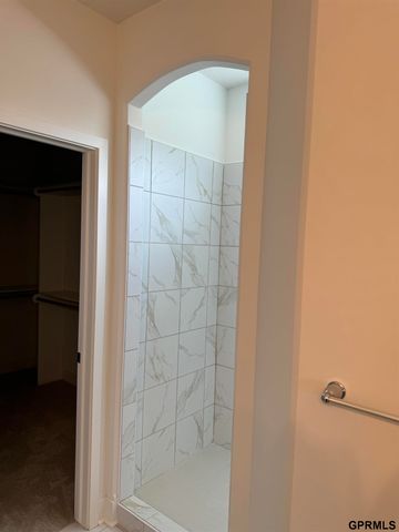 12667 Cooper Street, Papillion, NE 68138