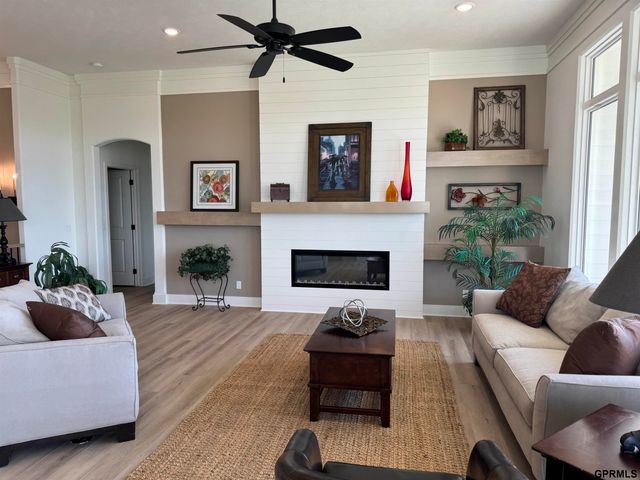 12667 Cooper Street, Papillion, NE 68138