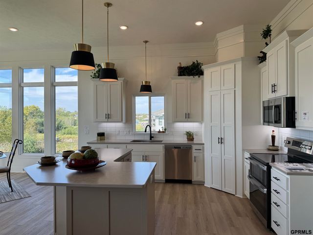 12667 Cooper Street, Papillion, NE 68138