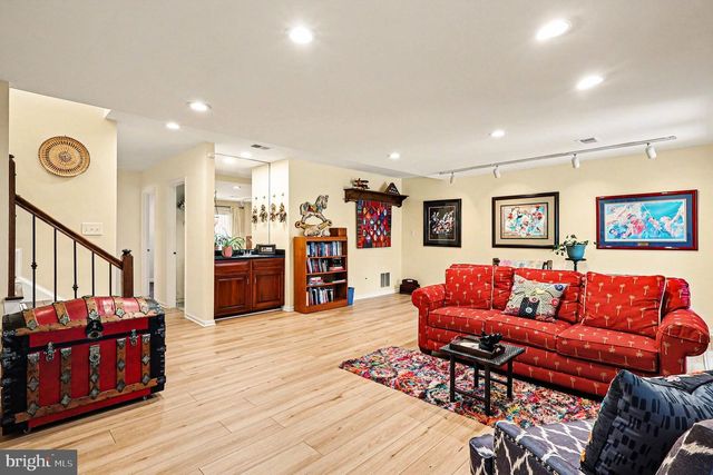 511 COUNCIL CT NE, Vienna, VA 22182