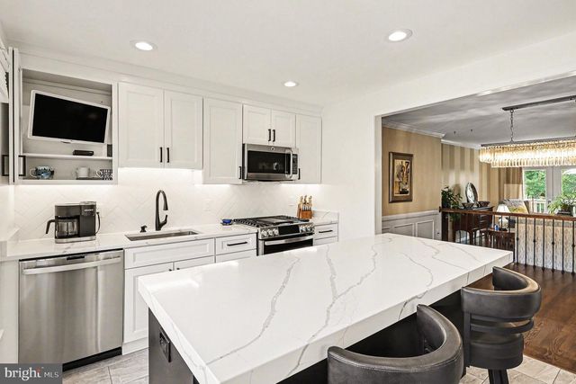 511 COUNCIL CT NE, Vienna, VA 22182