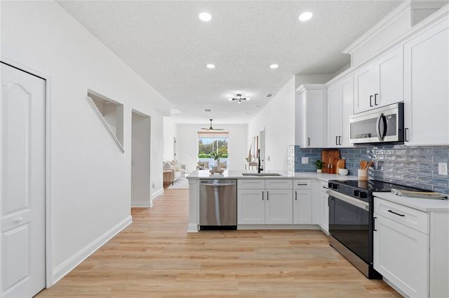 22536 LAURELDALE DRIVE, Lutz, FL 33549